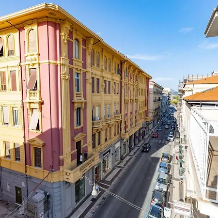 Luxury Vitruvio 55 Apartment Formia