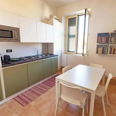 Luxury Vitruvio 55 * فورميا